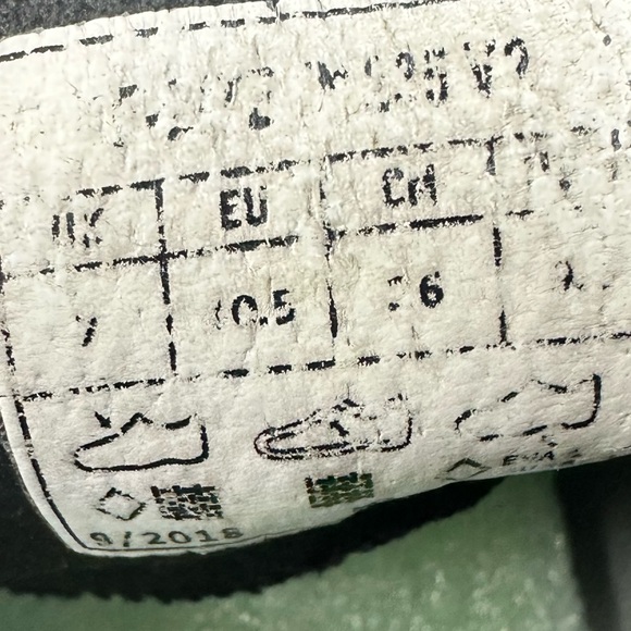 INNVO8- F-Lite Cross-Training Athletic Shoes in Gray - Picture 8 of 13